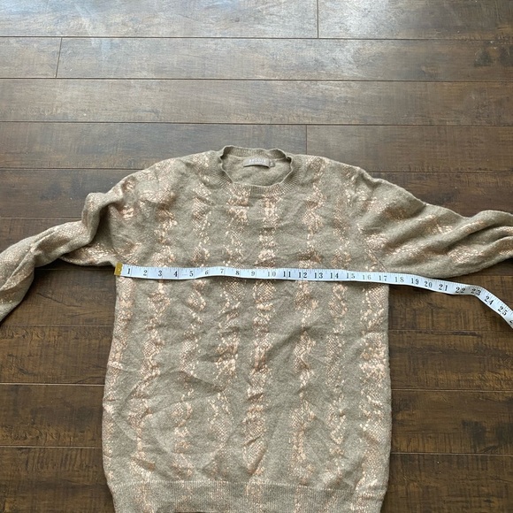 Brodie Cashmere Snake foil crew neck sweater - Picture 3 of 11